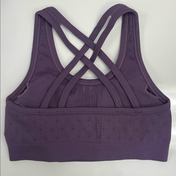 NWT • Strappy Back Seamless Sports Bra - Picture 5 of 10